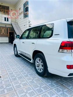 تويوتا لاندكروزر